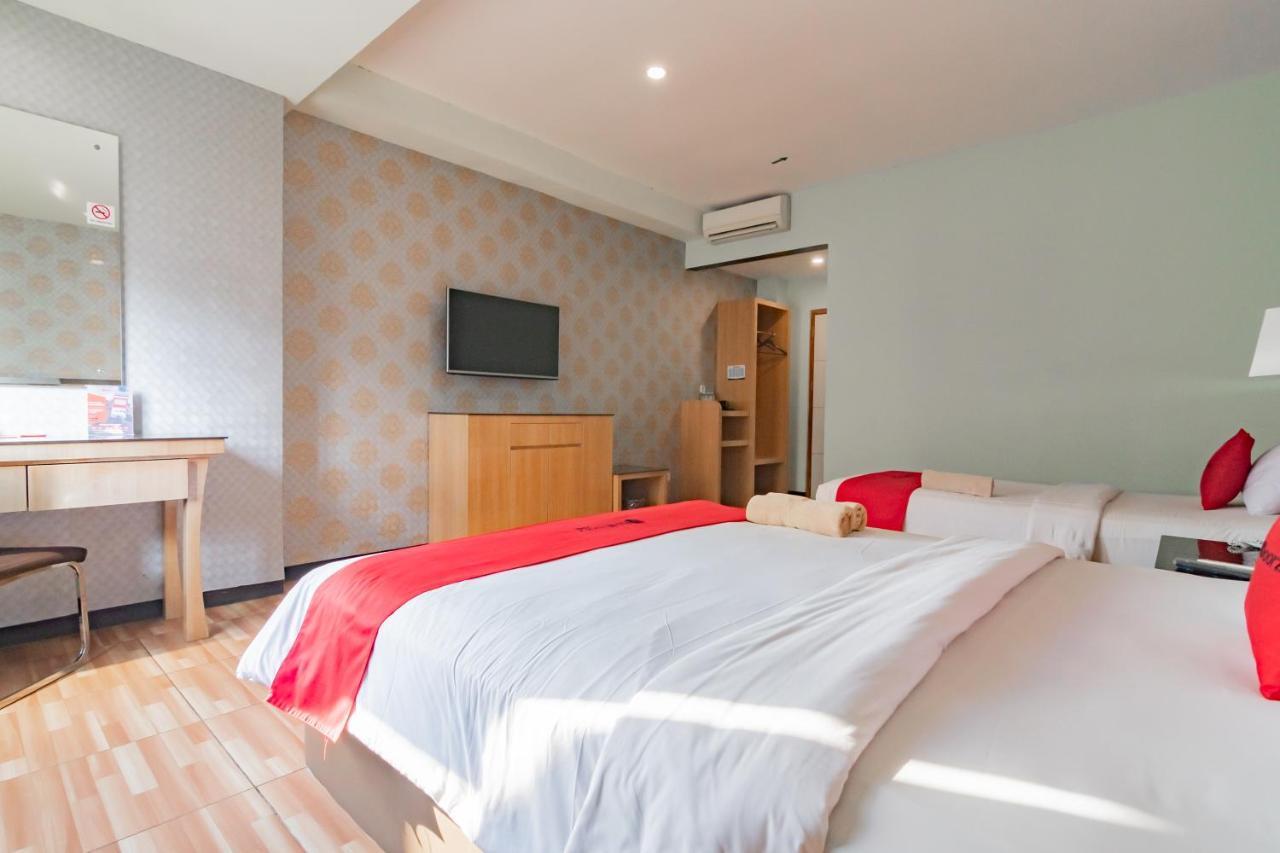 Reddoorz Premium Near Bandung Station Exterior foto