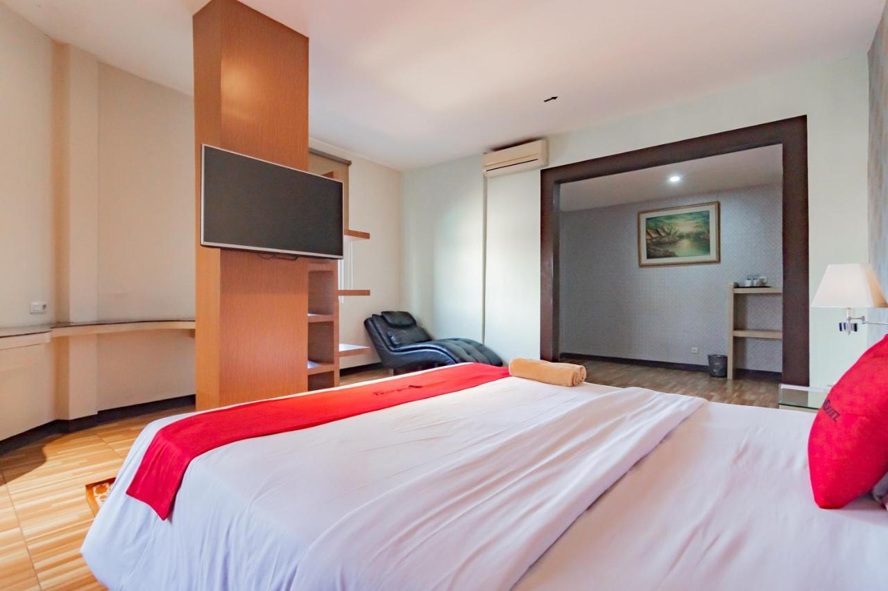Reddoorz Premium Near Bandung Station Exterior foto
