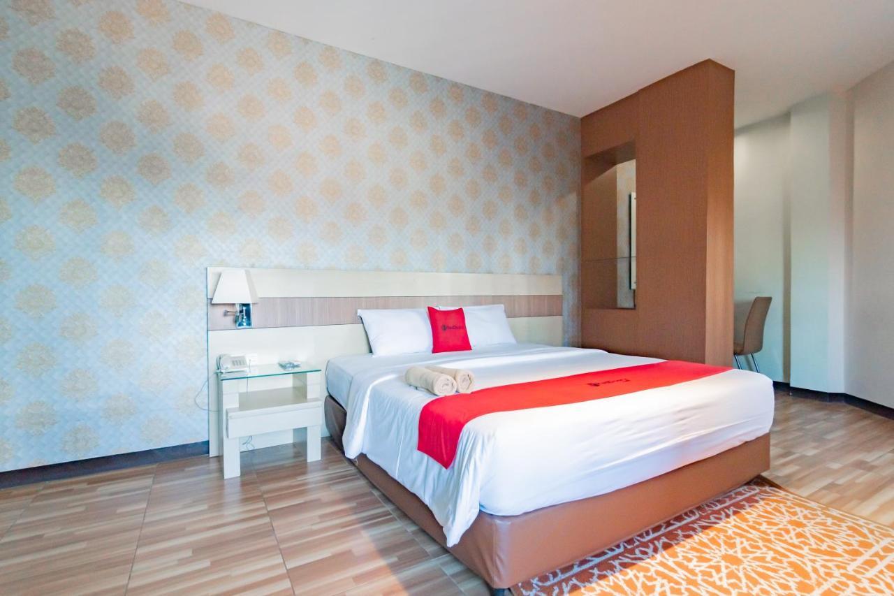 Reddoorz Premium Near Bandung Station Exterior foto