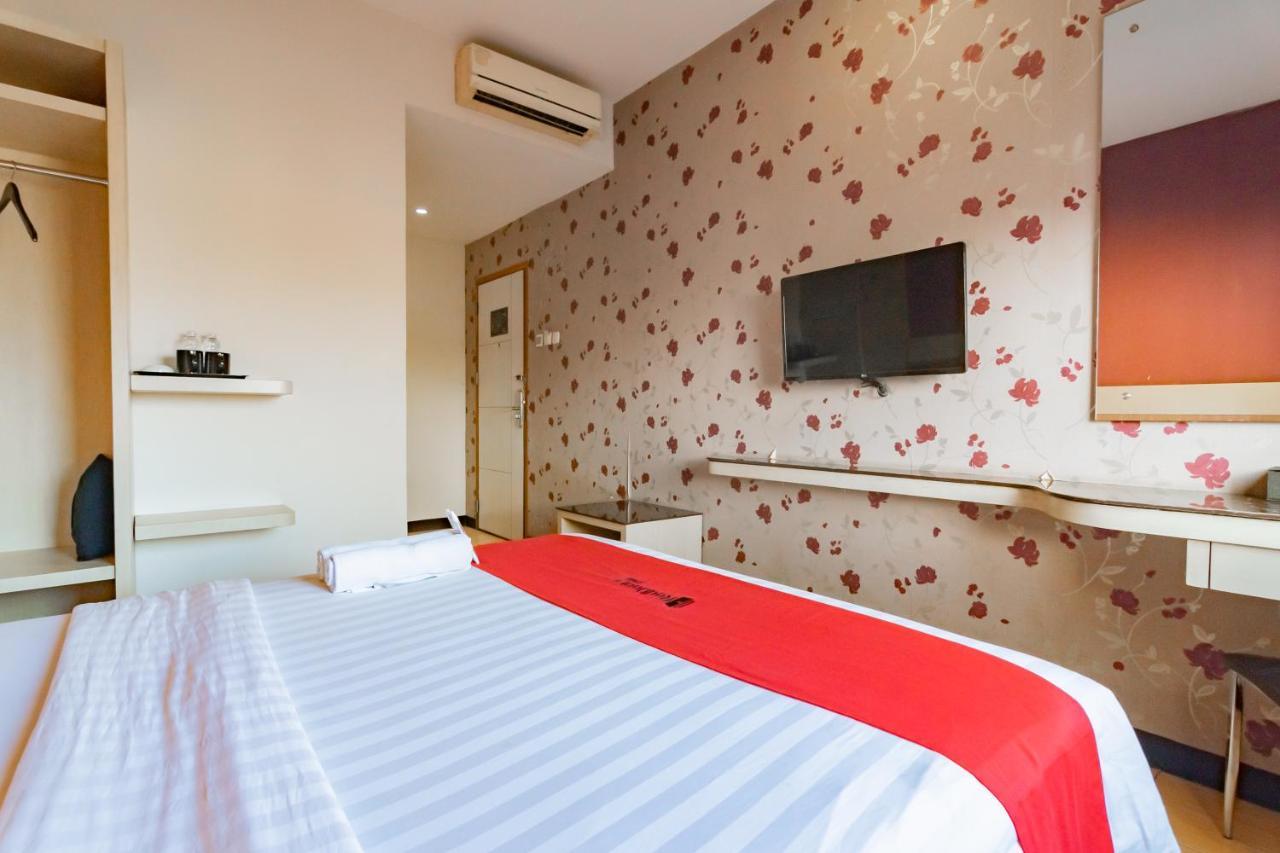 Reddoorz Premium Near Bandung Station Exterior foto