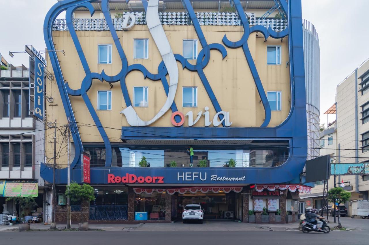 Reddoorz Premium Near Bandung Station Exterior foto