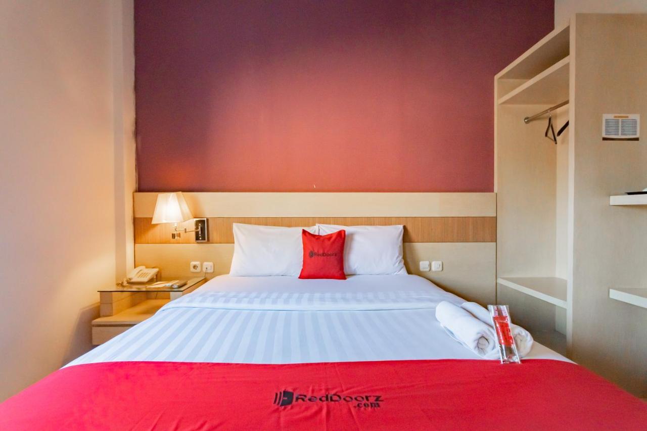 Reddoorz Premium Near Bandung Station Exterior foto