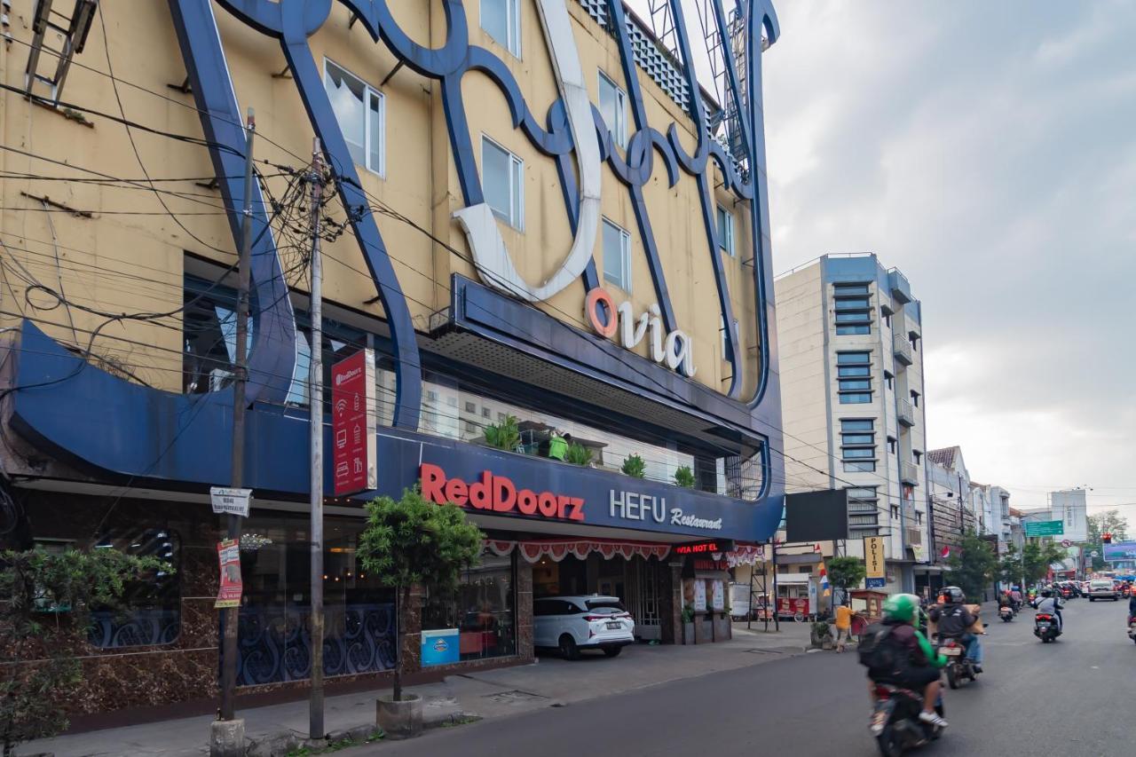 Reddoorz Premium Near Bandung Station Exterior foto