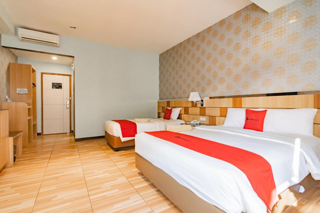 Reddoorz Premium Near Bandung Station Exterior foto