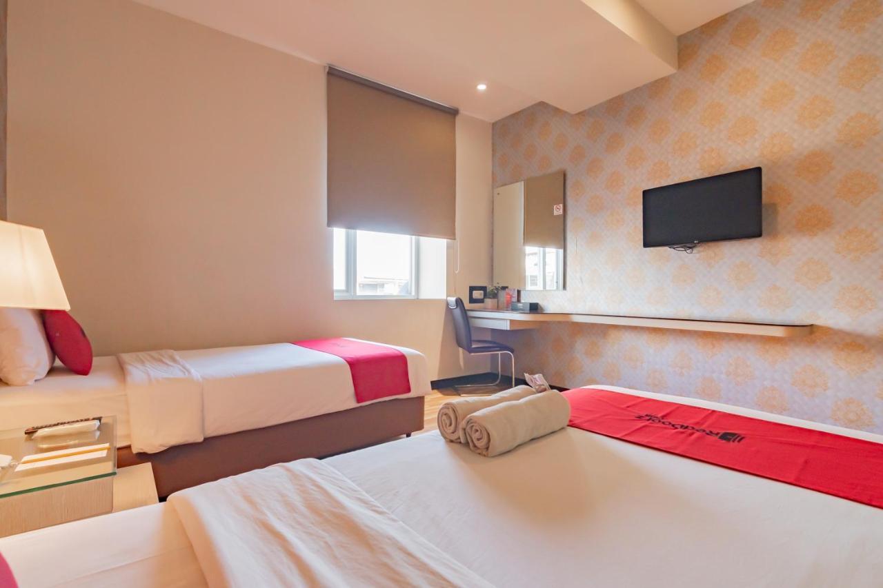 Reddoorz Premium Near Bandung Station Exterior foto